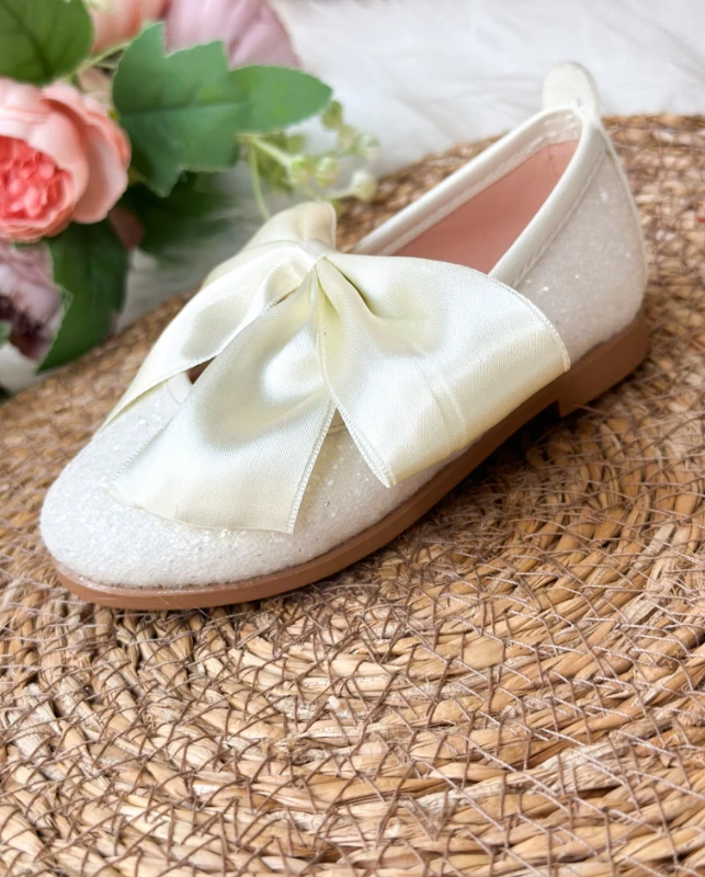 Saten Fiyonklu Beyaz Taşlı Simli Kız Çocuk Bebek Babet  - BEYAZ