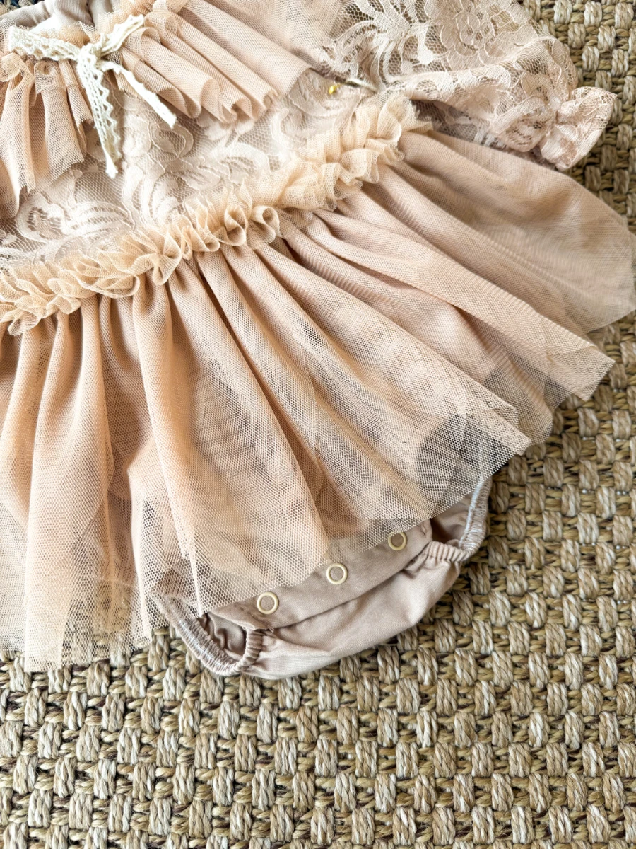 CORA Romper Tütülü Özel Gün  Uzun Kollu Kız Bebek Elbise  - BEJ